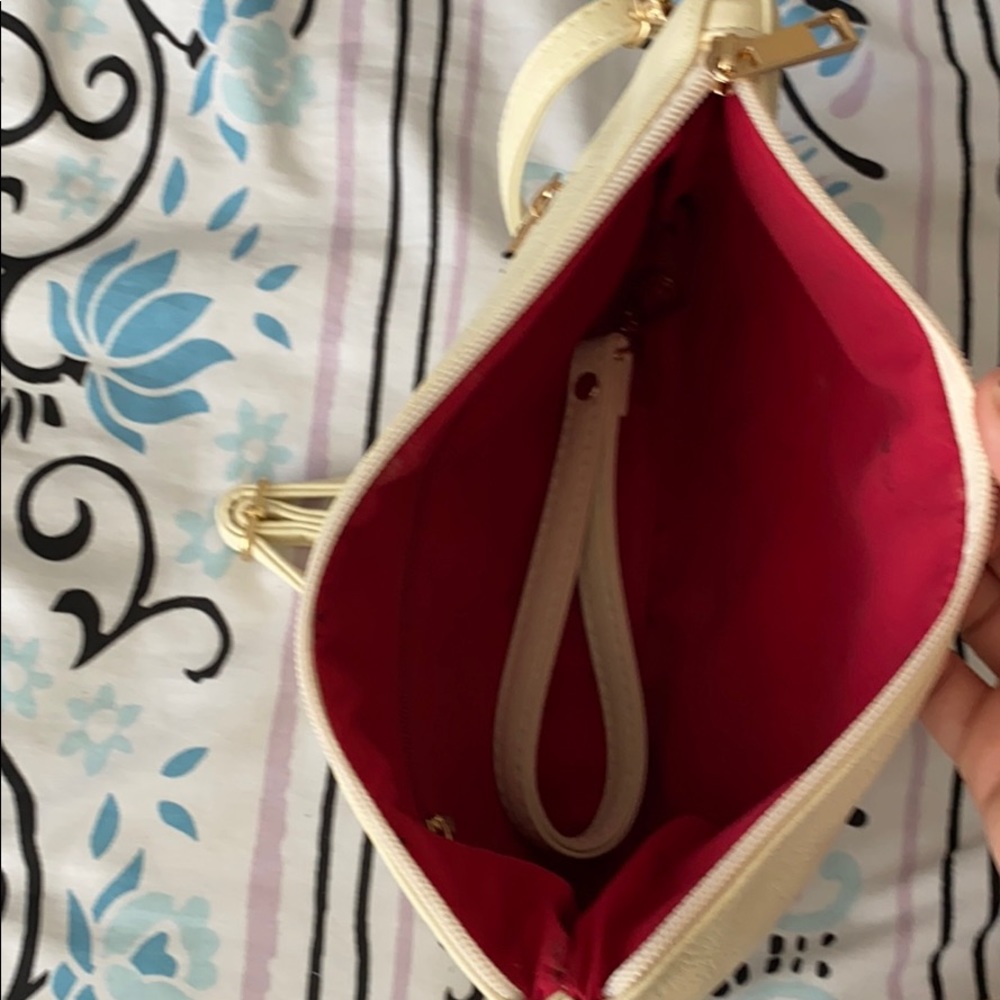 Purse - Picture 3 of 3